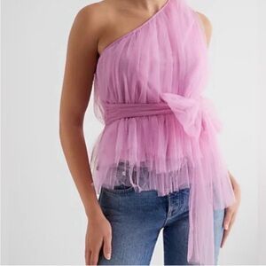 NWOT express tulle one shoulder peplum top - sugar mauve XS